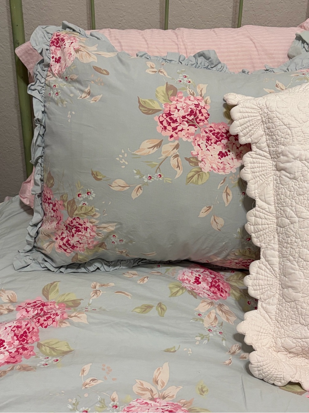 Shabby Chic Queen Floral Pastel Duvet Set - Light Blue and Pink- MAKE AN OFFER🩷 - Picture 3 of 4